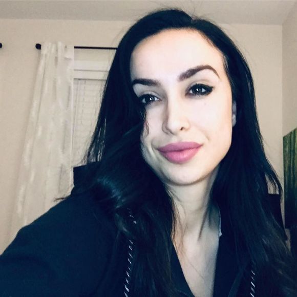 Meet your Posher, Ada - Picture 1 of 1